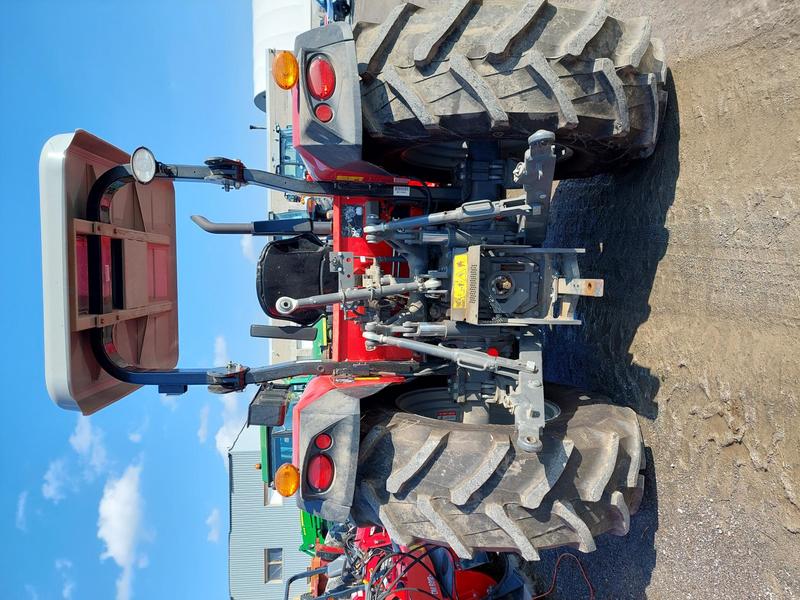 Tractors  Massey Ferguson MF4710 Tractor Photo